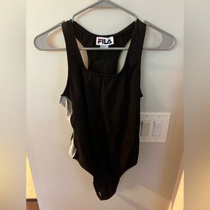 New without tags vintage Fila women’s workout wear top and bottoms XL